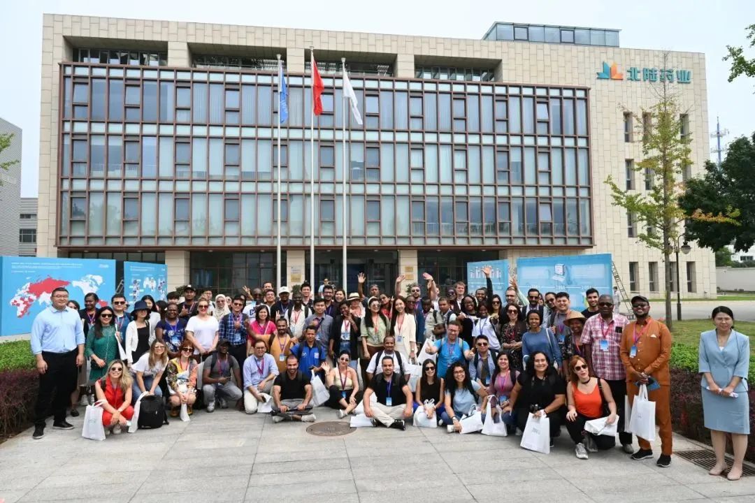 foreign-journalists-visit-beilu-pharmaceutical-to-learn-about-beijings-green-development.jpg